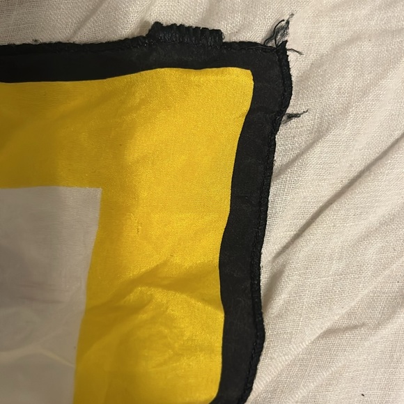 Carolina  Herrera vintage silk scarf - Picture 4 of 4